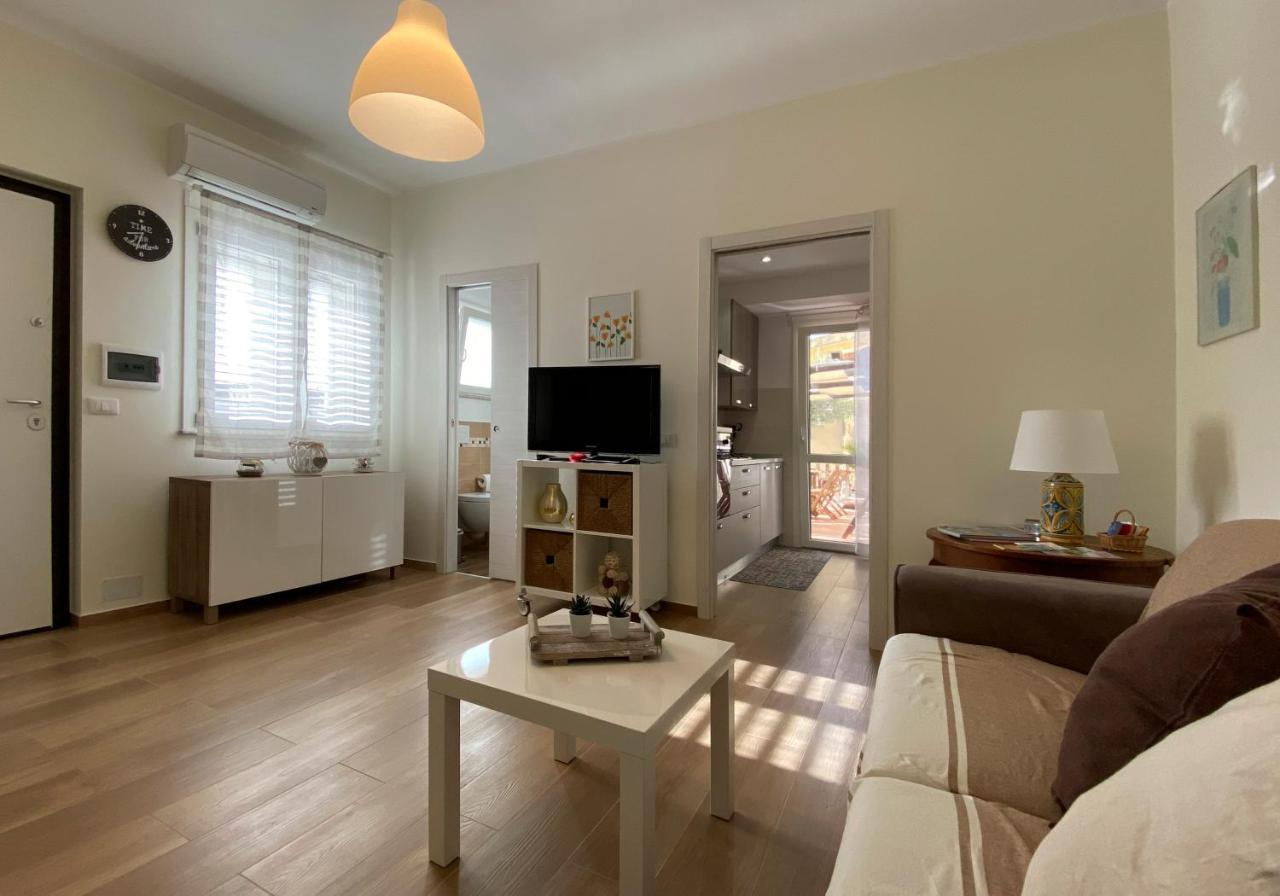 Casa Vacanze Marale Кастельмола Экстерьер фото