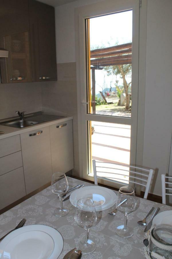 Casa Vacanze Marale Кастельмола Экстерьер фото